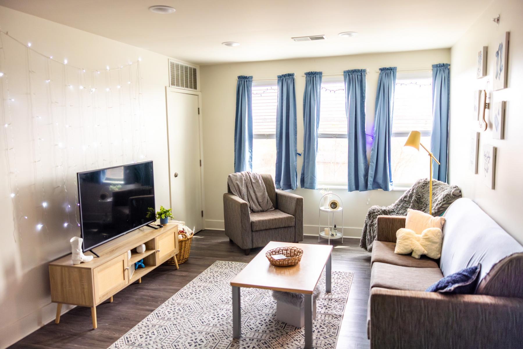 Image of a living room in Panther Ridge 