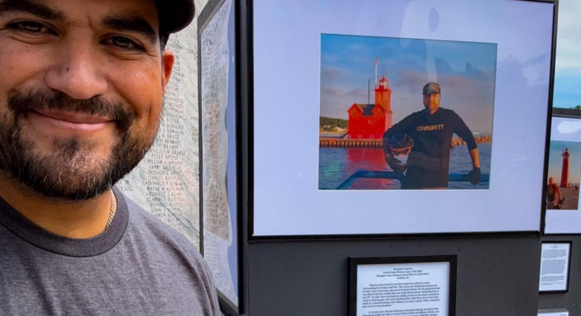 Alum and veteran art prize